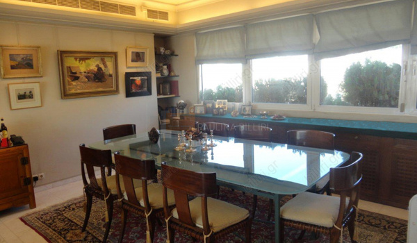 Τραπεζαρία - Dining room